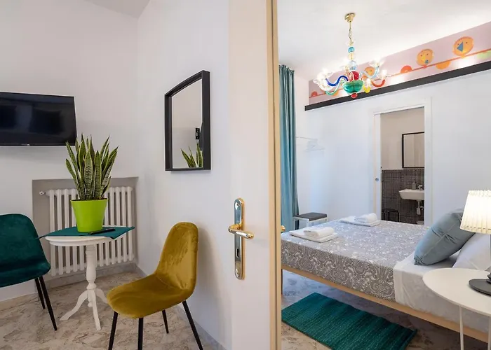 Cavour Centro _ Brand Life _ باري