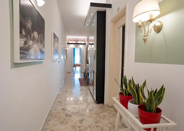 Cavour Centro _ Brand Life _ * باري